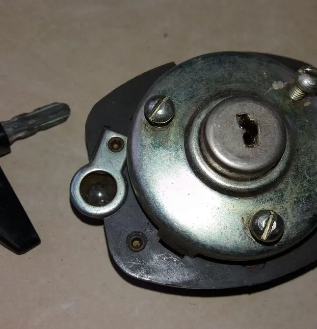 Lock with key M72, M75 ,K750, K650, M61, M62, M63, M66 original.