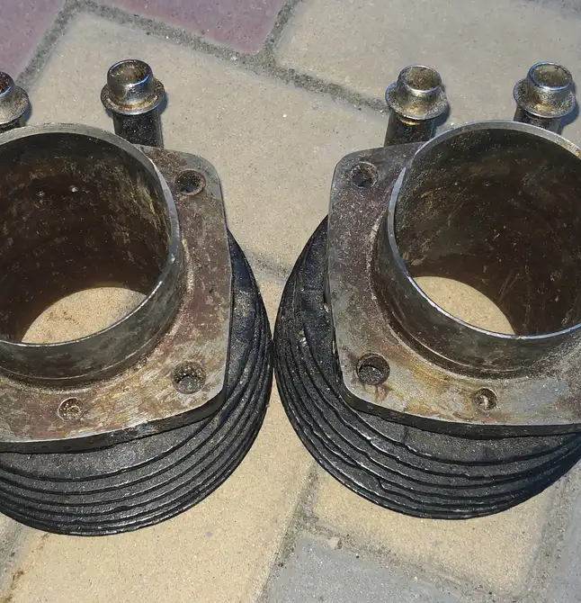 Cylinders pistons rings M61, M62, M63, M66, M67, IMZ, 8.101, 8.103, 8.123, URAL. — Photo 1